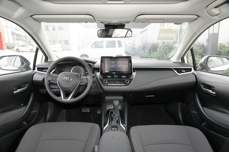 丰田卡罗拉和日产轩逸差距有多大,丰田卡罗拉和轩逸对比