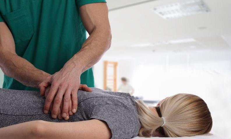 足浴店女技师被性侵警方不予立案,足浴男技师性侵女顾客事件