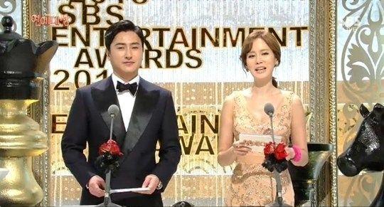 闊╁獟鎶ラ亾涓浗鏄庢槦澶,鏂囦綋涓嶅垎瀹剁殑鏄庢槦