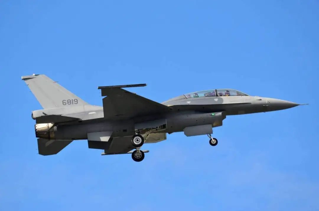 鍙版咕骞诲奖2000鍧犳捣,骞诲奖2000鍧犳捣