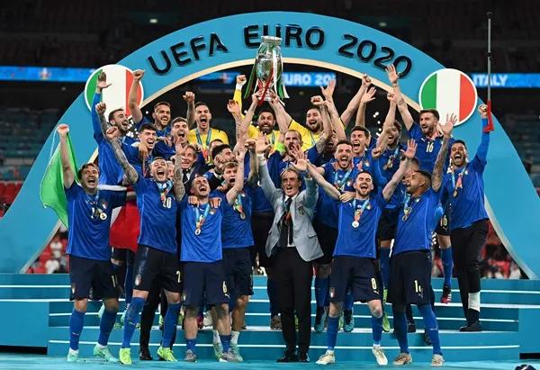 2021我们一起同行,2021我们这样走过