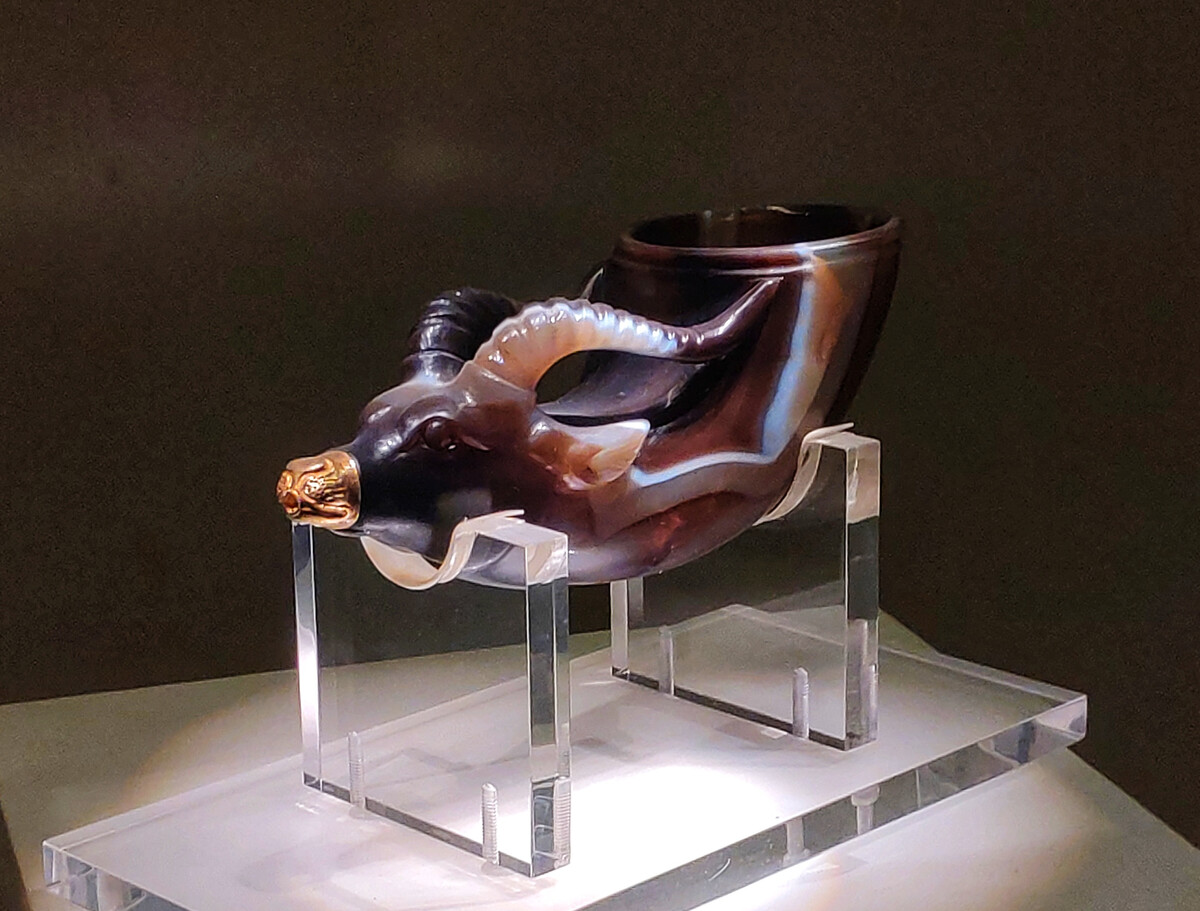 镶金兽首玛瑙杯在陕博展出图文,陕西镇馆之宝是玛瑙兽首杯