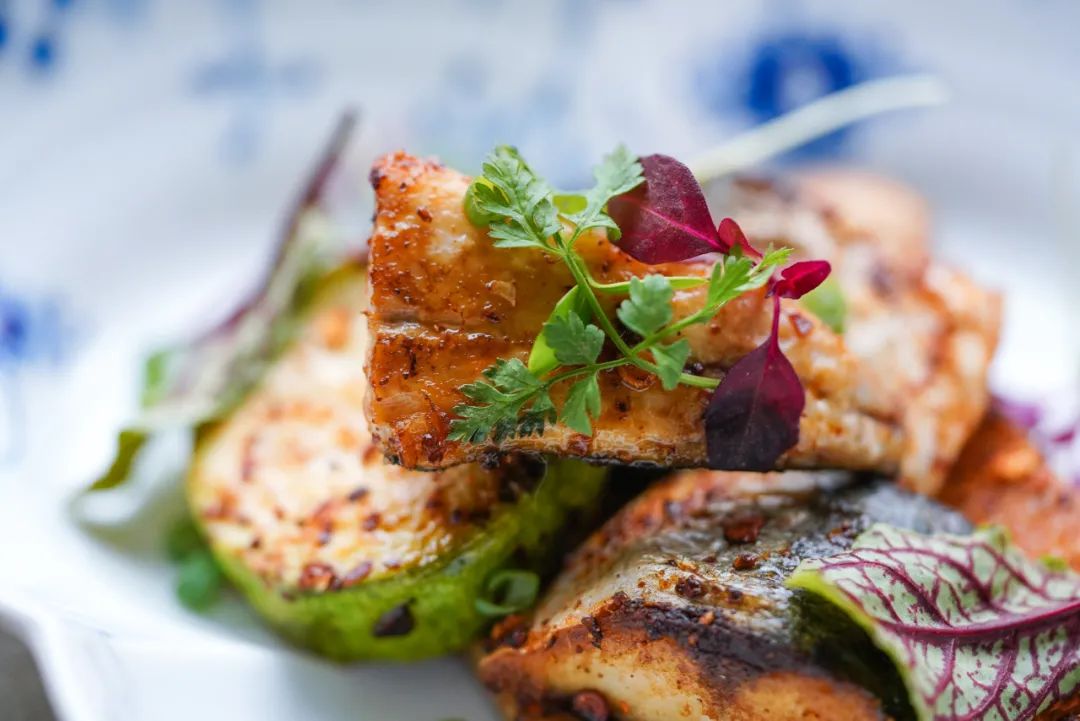 日式碳烤青花鱼做法,干煎小金枪鱼