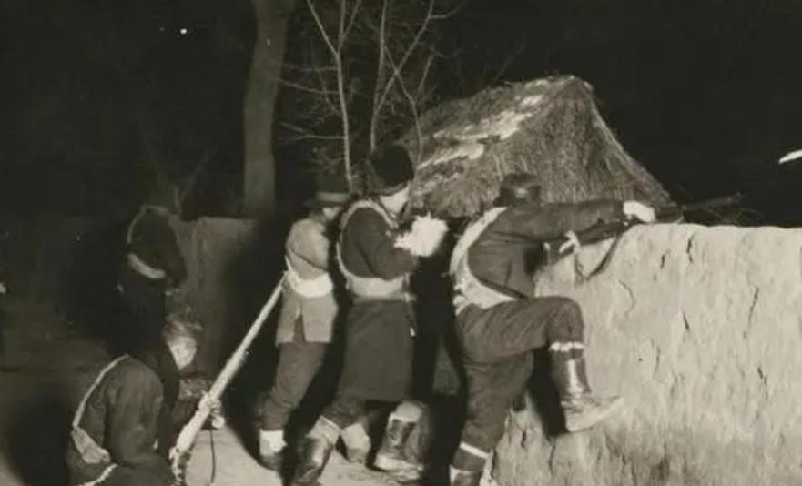 广西一犯人被枪决,广西一罪犯被押往刑场枪决