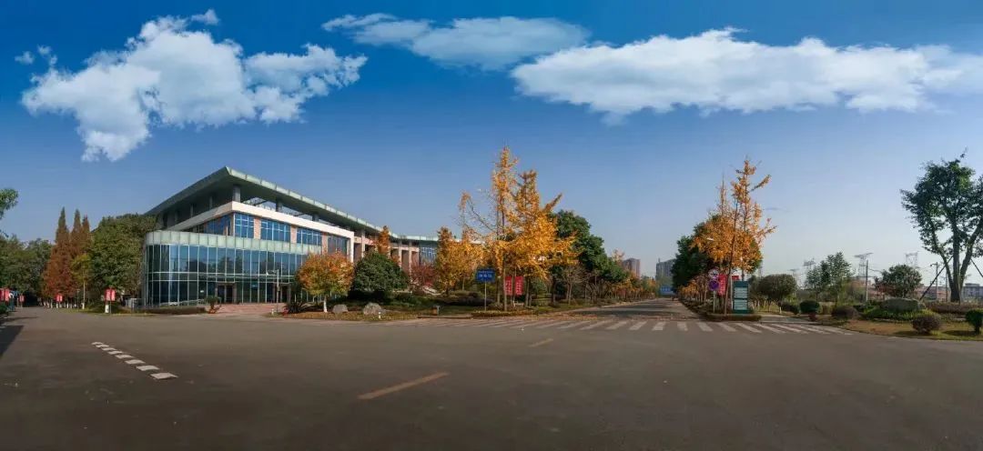 美翻了，四川高职院校风景如画，在这读书好巴适！