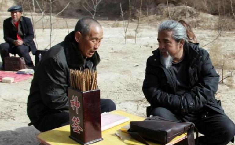 算命中的断掌有什么说法,关于断掌俗语