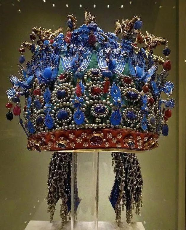 明孝端皇后凤冠出土,孝端皇后的凤冠下会有什么故事呢