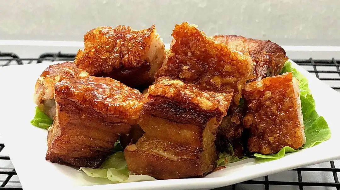 爆红网络的“脆皮五花肉”，终究也是一场“割韭菜”的游戏……