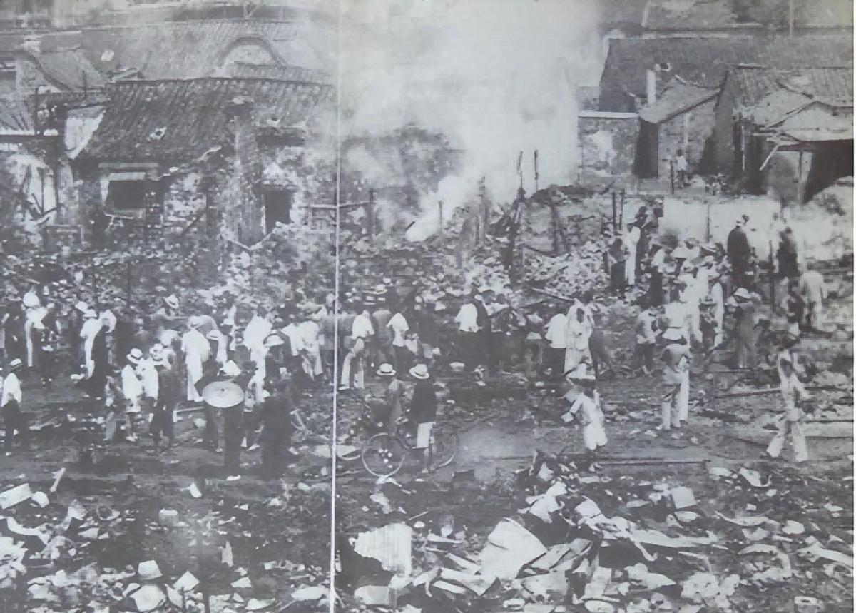 30张日本大*杀屠**罪行照片，日军闯入民宅祸害妇女，这就是罪证