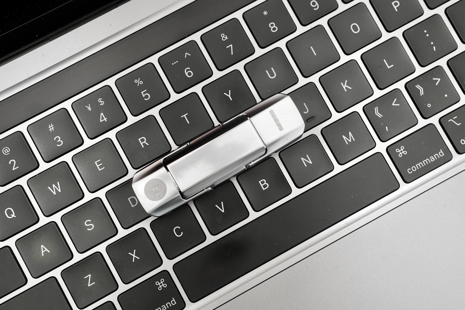 type-c接口u盘能否在macbook上用,macbooktype-c接口全功能