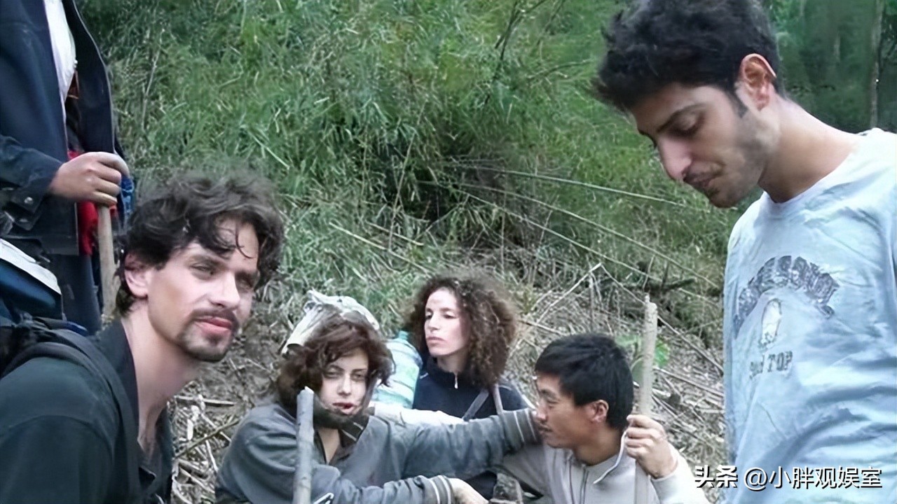 汶川地震救下的以色列女孩,08年汶川地震女孩救男孩图片