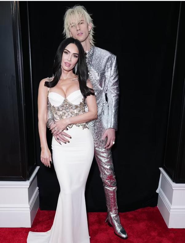 梅根福克斯写真新浪,梅根福克斯ins身材写真