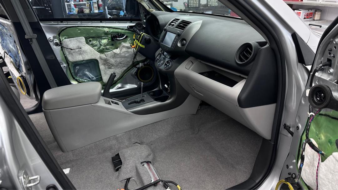 老rav4车翻新改造全过程,老款rav4比新款好太多