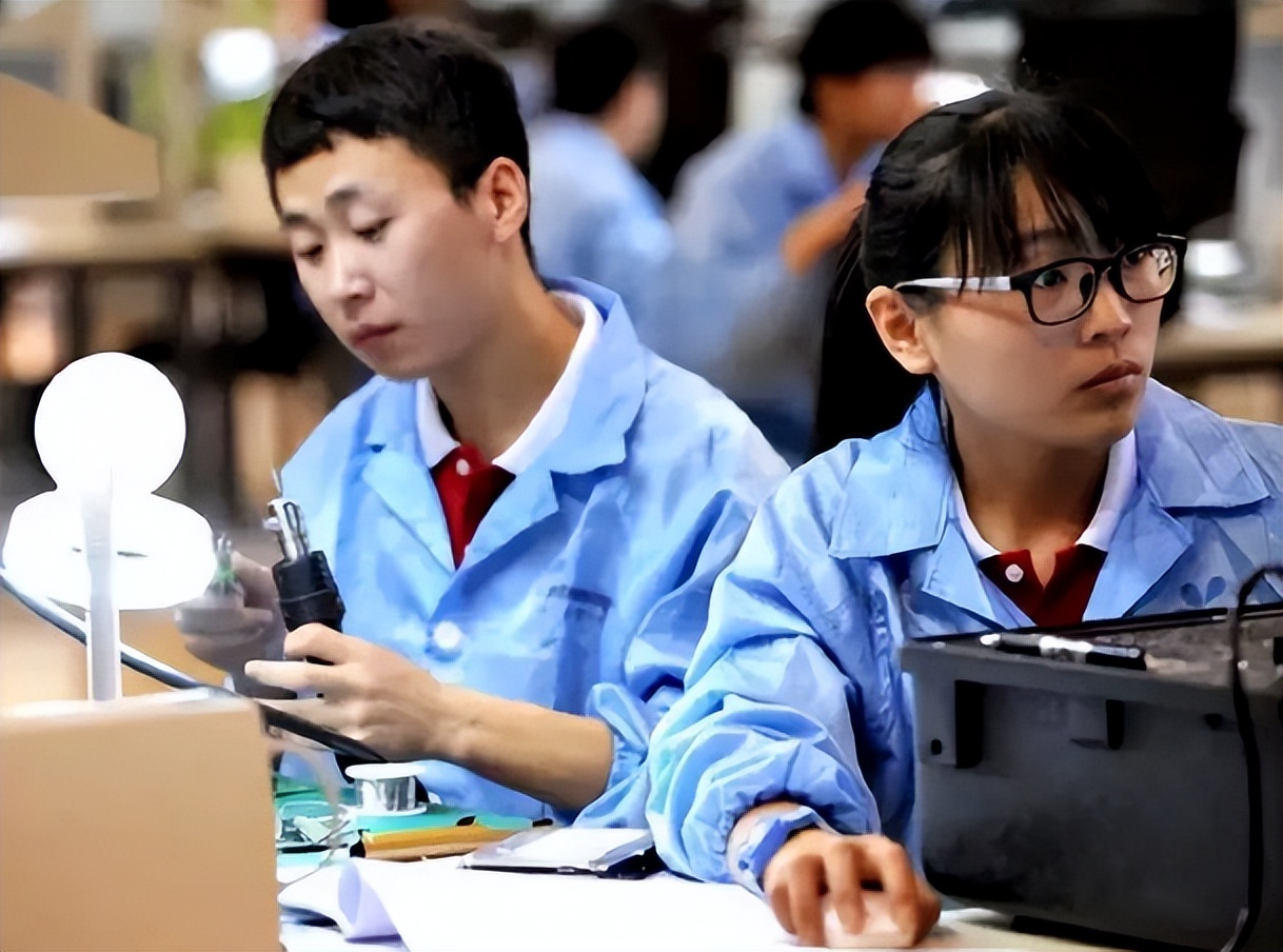 高考200多分还有必要上大专嘛,大专200分和400分有区别吗