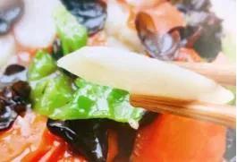 淮山药炒木耳家常做法,山药莲藕炒木耳