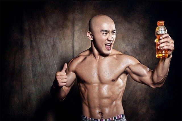 武僧一龙多有钱的视频,武僧一龙打网红出场费多少钱