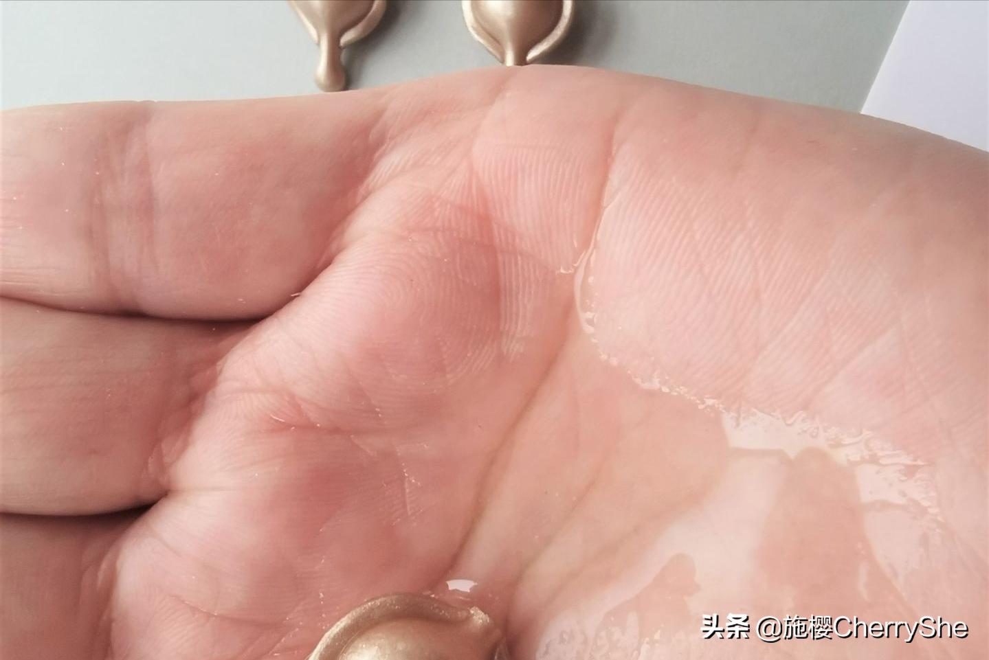 早c晚a用了之后皮肤变黄,早c晚a用完之后脸黑