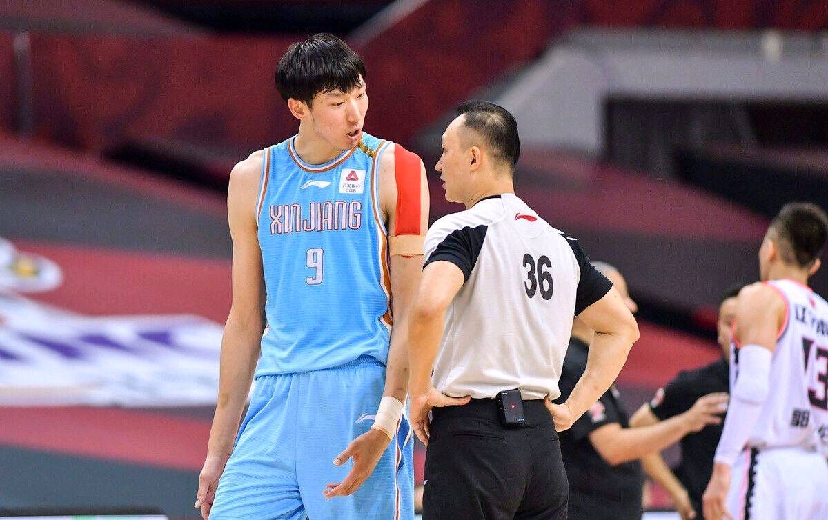 新疆男篮官宣退出CBA,中国男篮14人名单公布周琦领衔