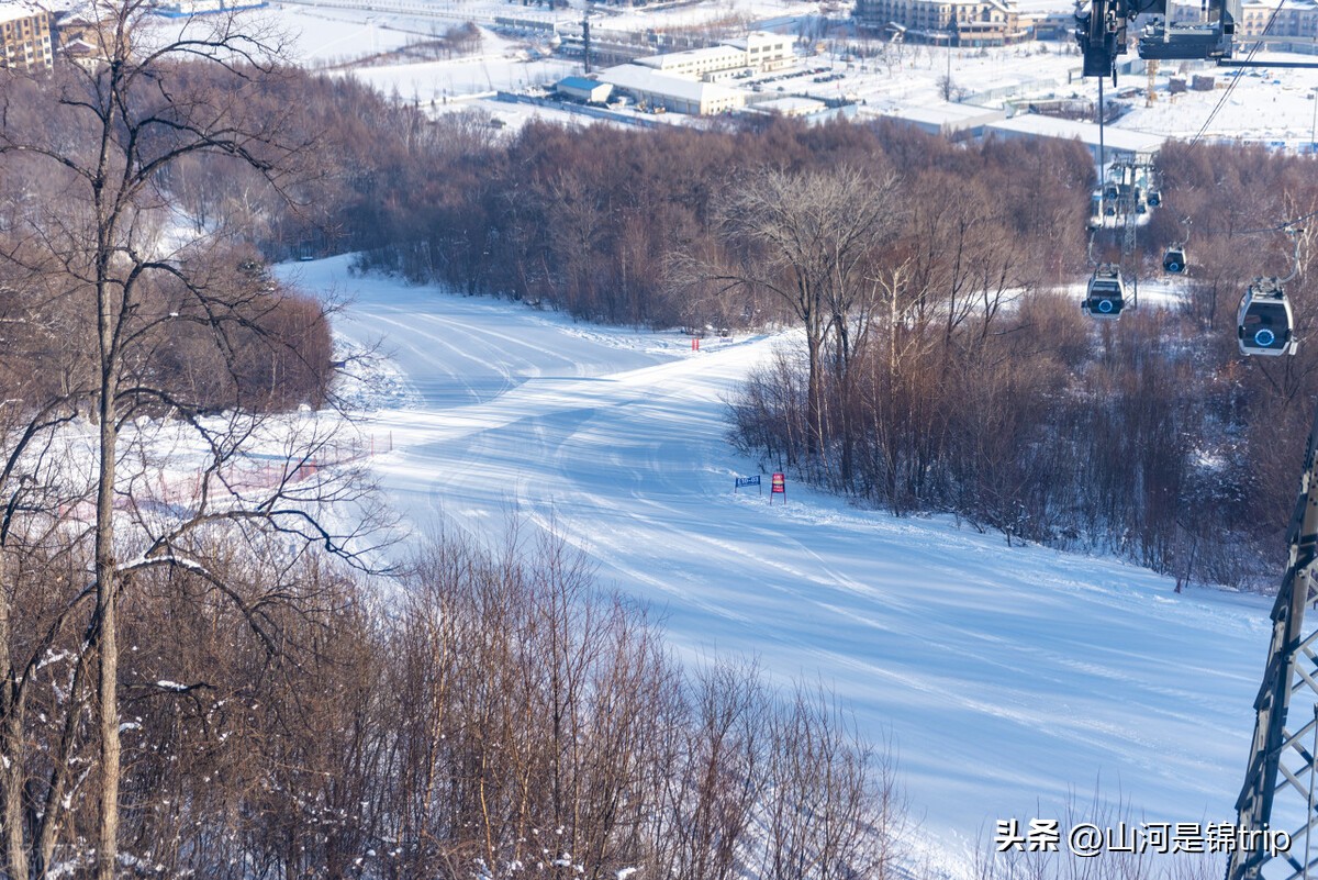国内最值得去的六大滑雪场推荐,国内必去十大滑雪场滑雪场地