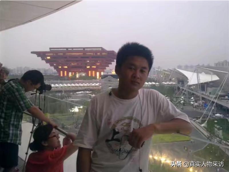 在镇上开米粉店一个月能挣多少钱,40岁大叔开米粉店月赚18万