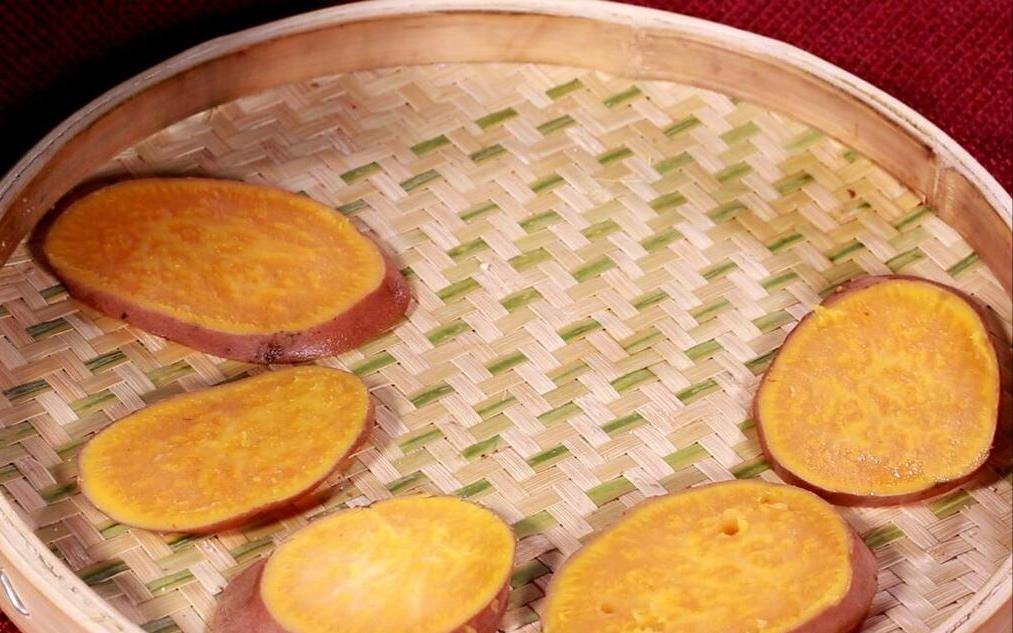 红薯干片晾晒方法,红薯干怎么晒才能软糯