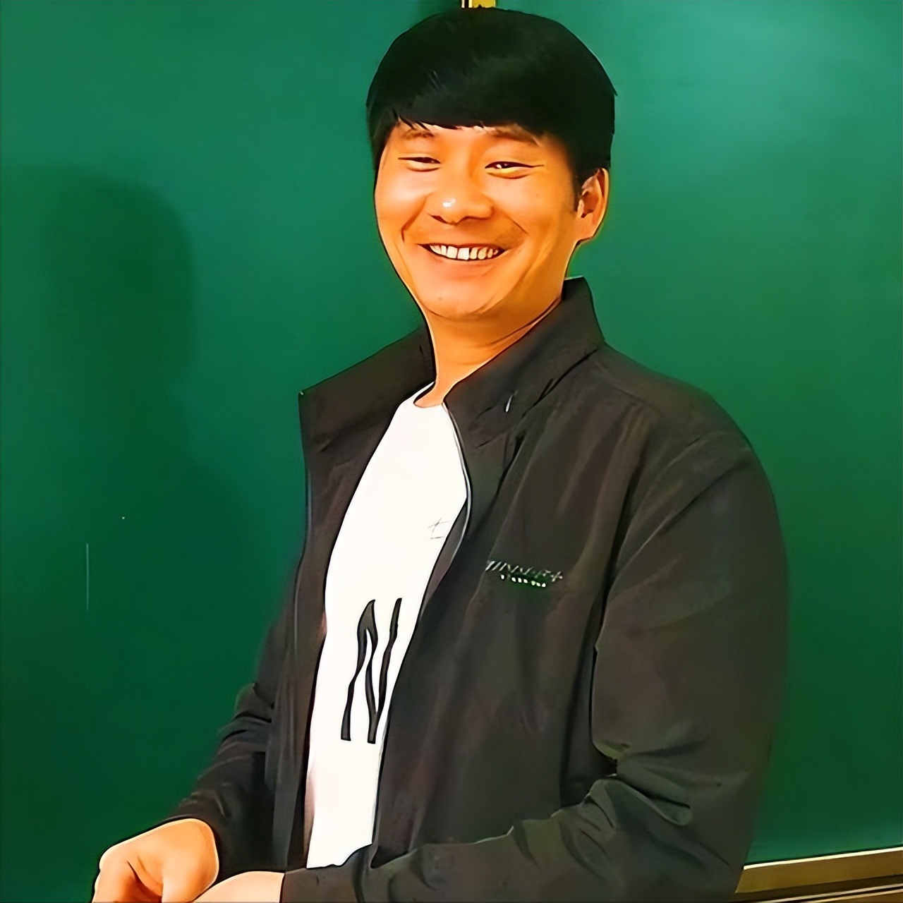 乡村教师大胜,大胜粉笔字网红老师