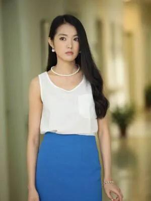 申珉熙在中国发展的韩国演员，看名字不认识一看照片原来是她