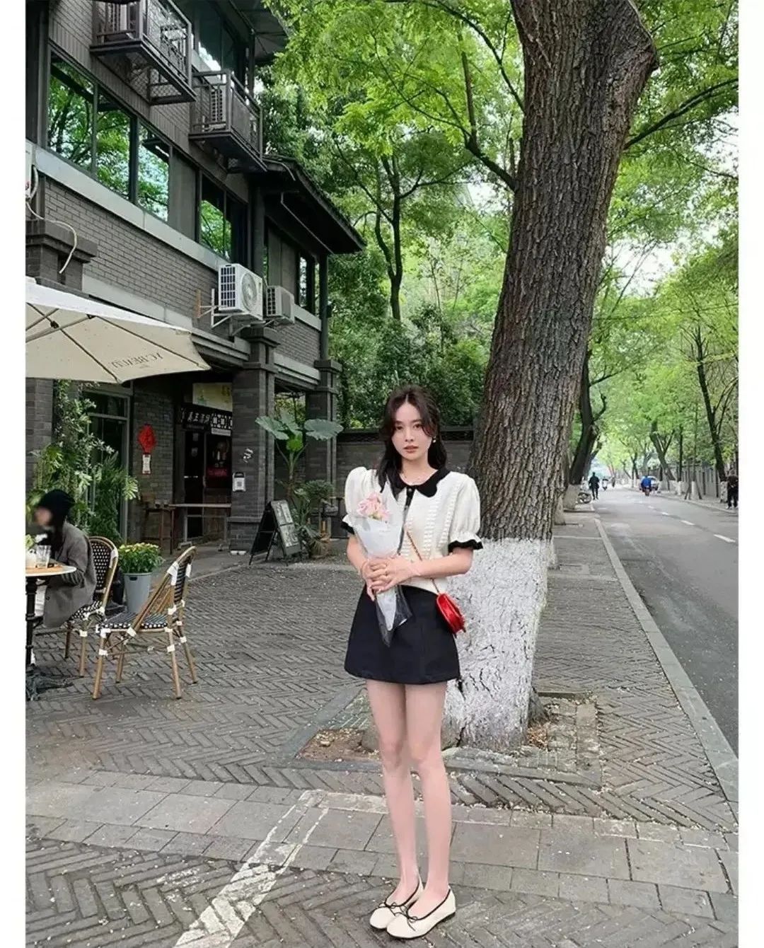 夏天穿裙子还是少穿运动鞋，今年流行这几双鞋子，舒适显气质