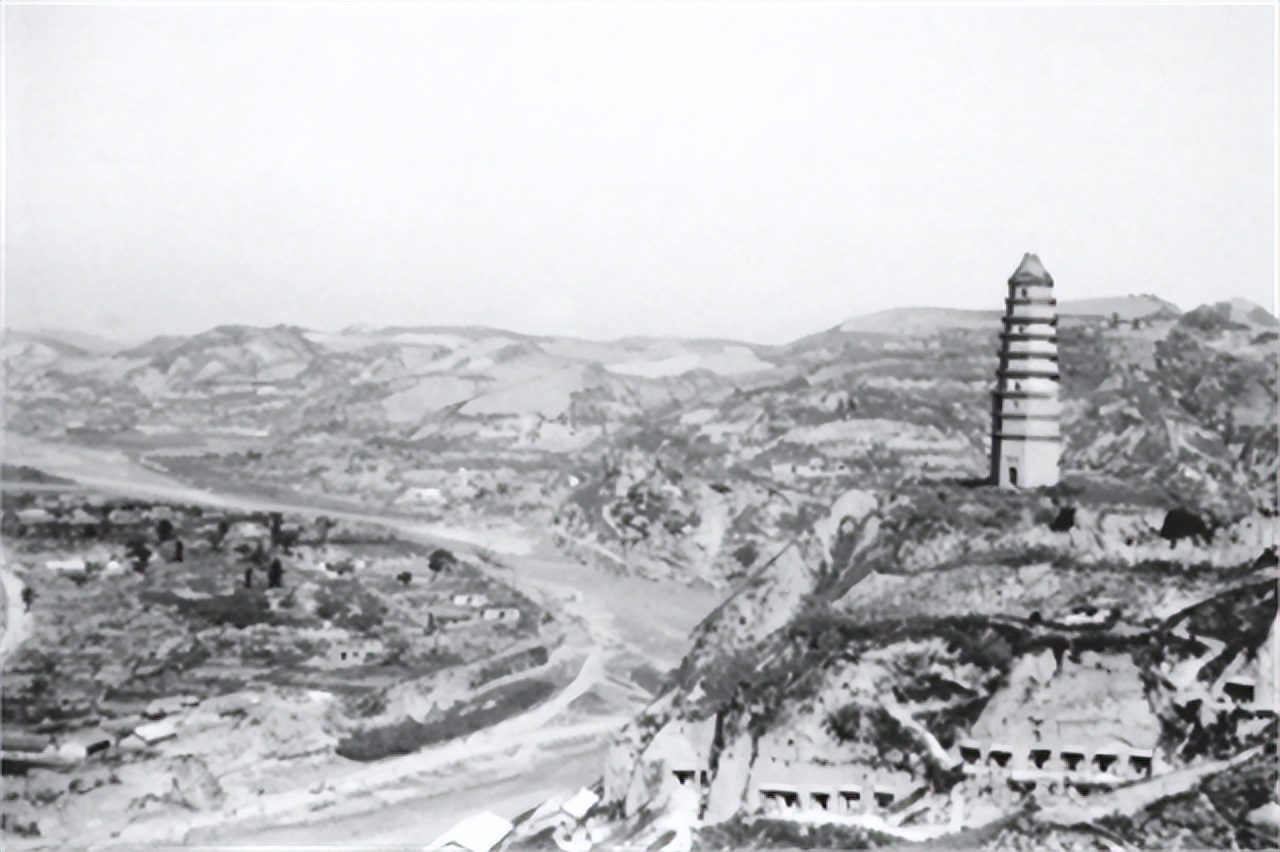 1937年周恩来在延安附近遇刺，警卫全部牺牲，到底是谁如此大胆？