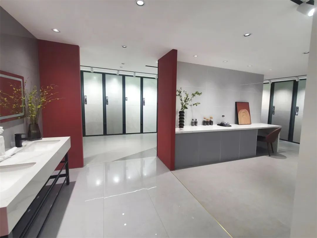 新润成瓷砖店面,新润成瓷砖无为旗舰店