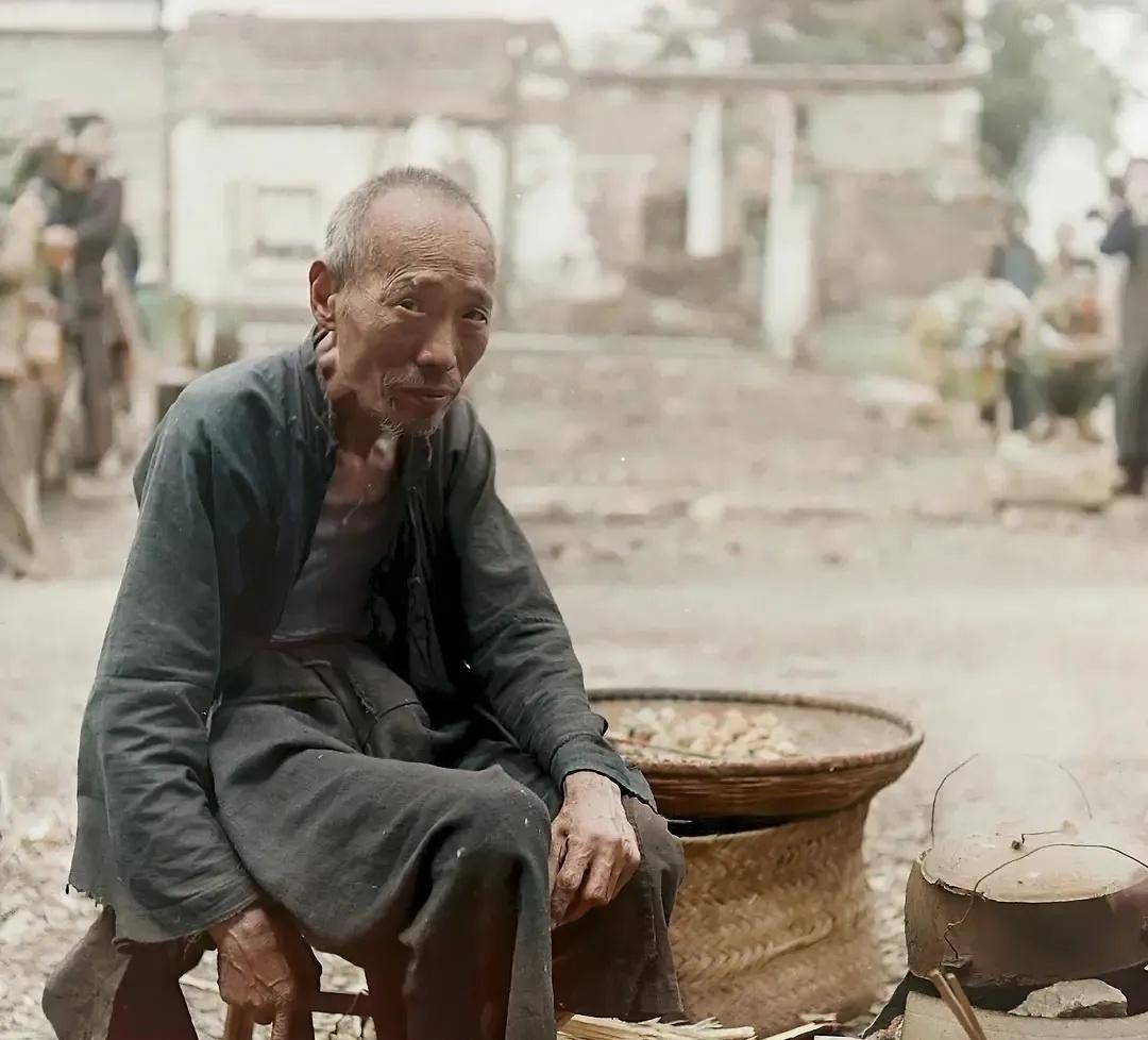 老照片再现侵华日军的罪恶行径,老照片日本侵华暴行