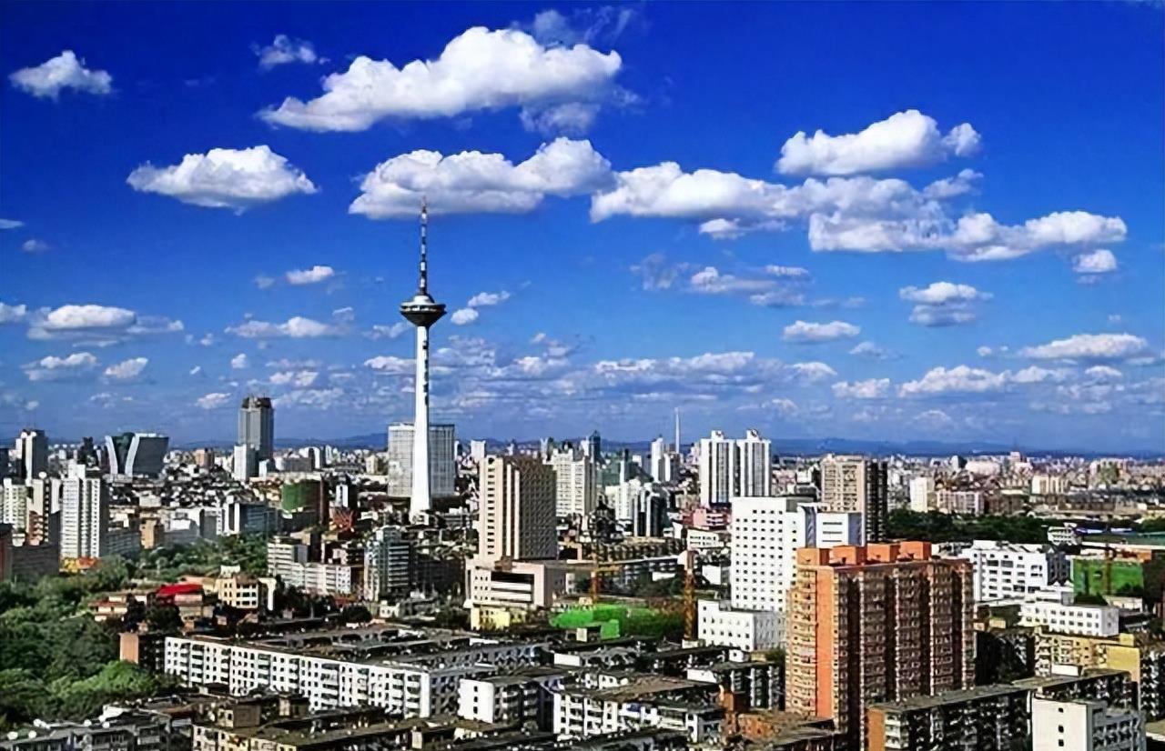 大连城市之光全景,大连城市之光顶跃