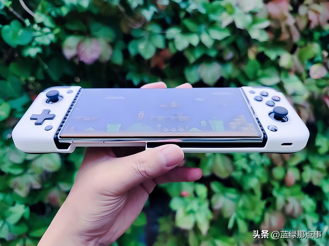 能变成手机的游戏机,手机就能当游戏手柄