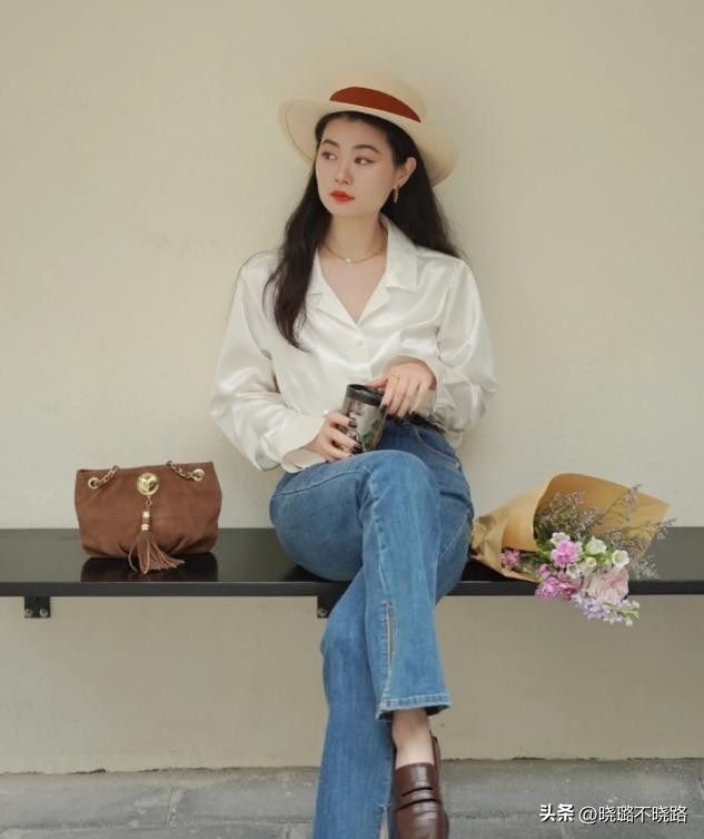 今年流行的“法式衫”，很适合三四十岁的女人，时髦优雅还百搭