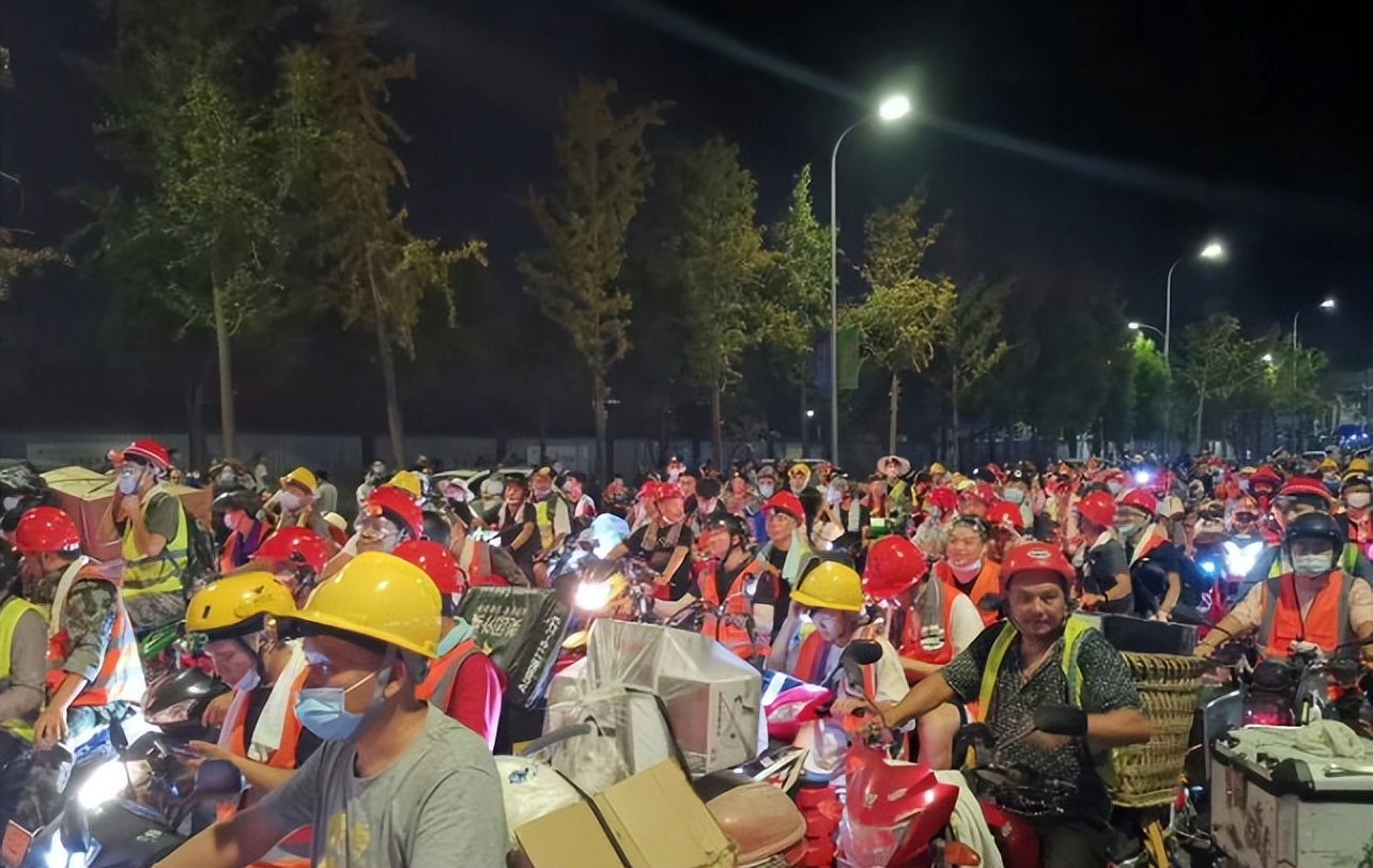 重庆山火救援震撼世界外媒评价,重庆人民为扑灭山火做了什么事