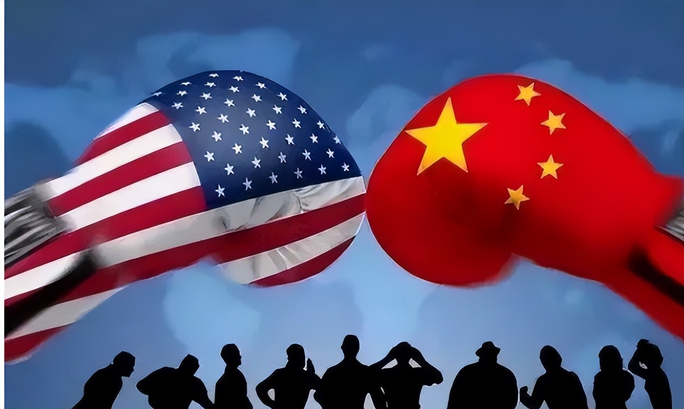 6月3日消息：美军机抵近山东舰，歼16没给歼15机会，与美机拼*刀刺**