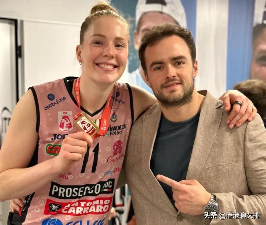 意大利女排联赛最新排名,朱婷意大利斯坎迪奇比赛赛程