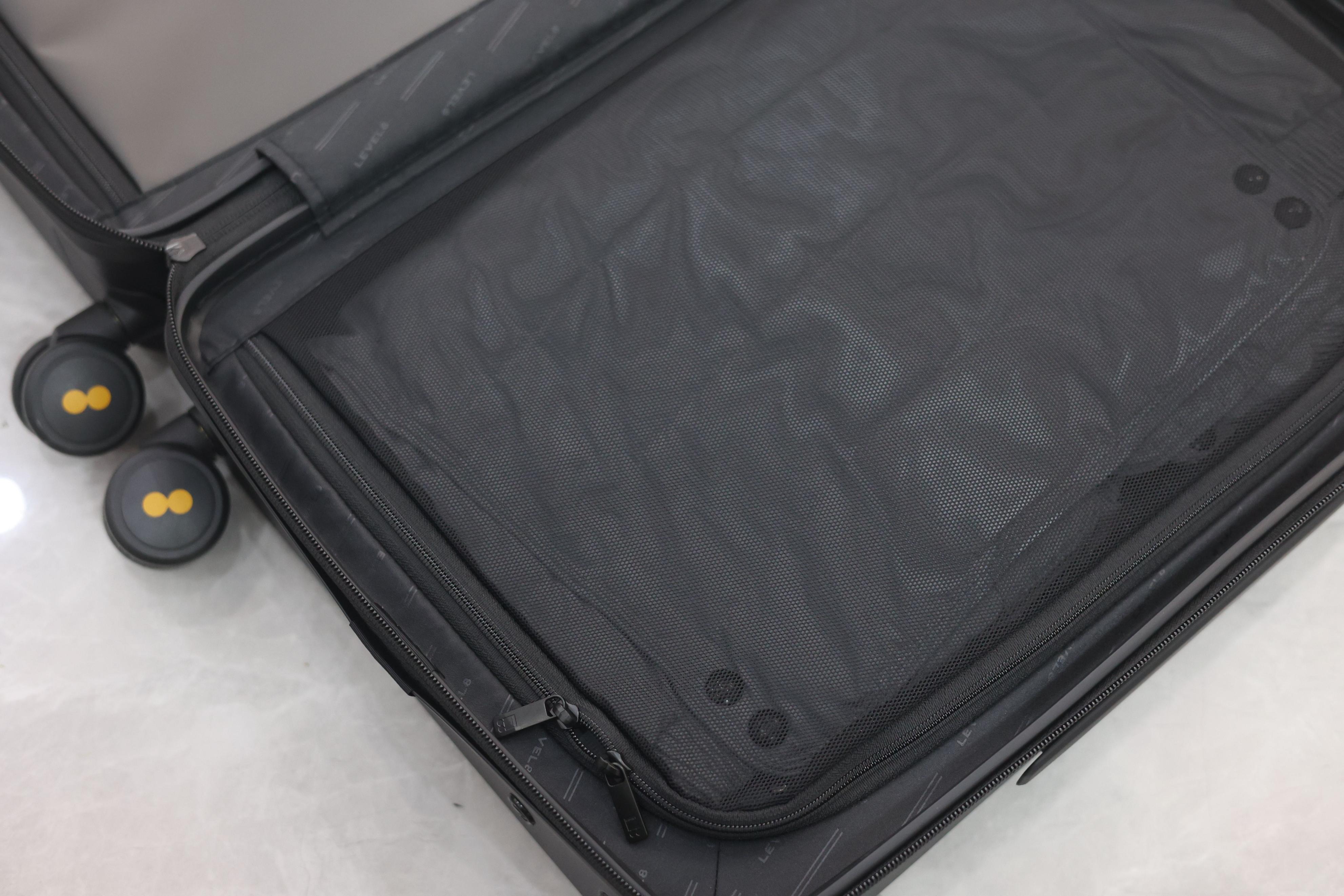 出差旅行的好伙伴，地平线8号拉杆箱方便实用