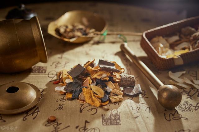 老人肾衰竭肌酐很高怎么办,慢性肾衰肌酐350中药调理有用吗