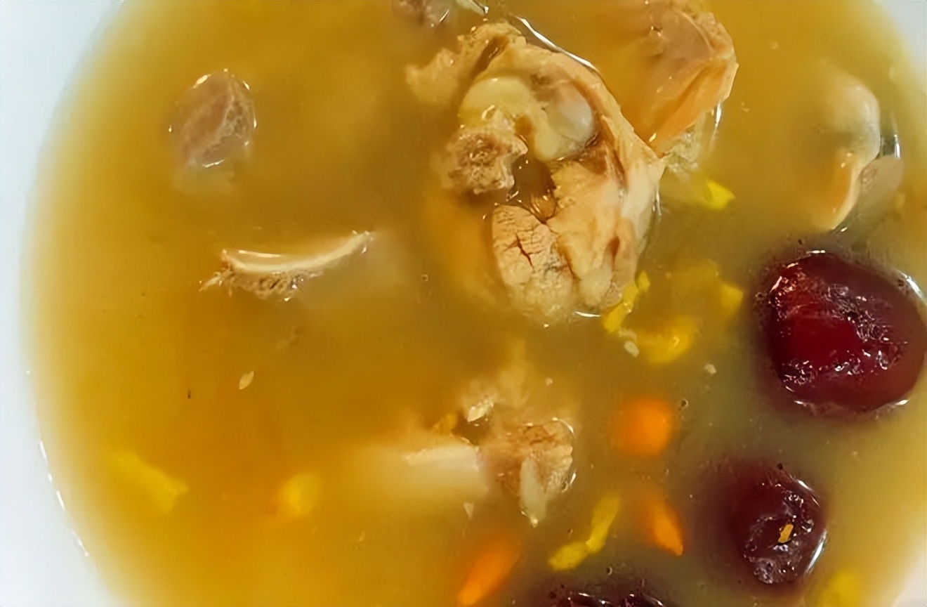 冬季喝什么汤补肾,冬天养生最好来碗健脾补肾汤