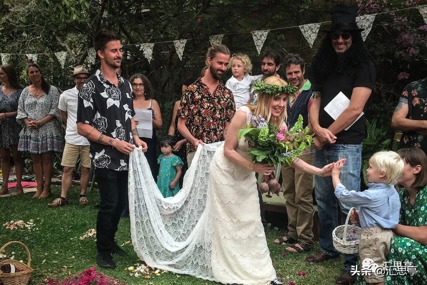 鑷埗濠氳创,鐙竴鏂硅啅鑽创