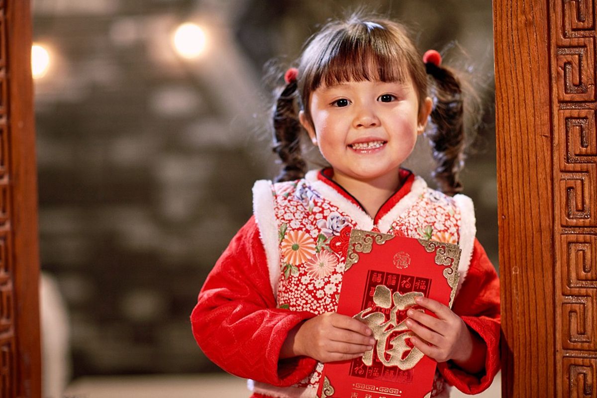 过年给孩子压岁钱讲究给多少,过年小孩子压岁钱给多少合适