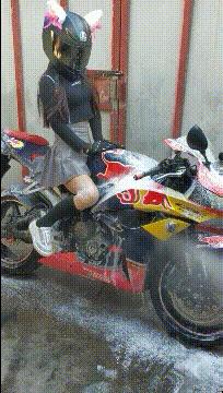 神回复：把儿子头弹破了，老婆马上回家怎么办？我只想留条命