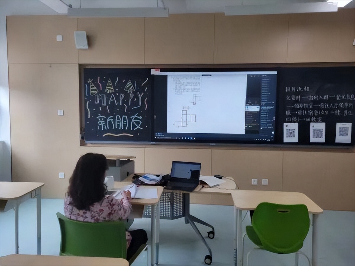 云端万汇助力教学，守得云开终见月明