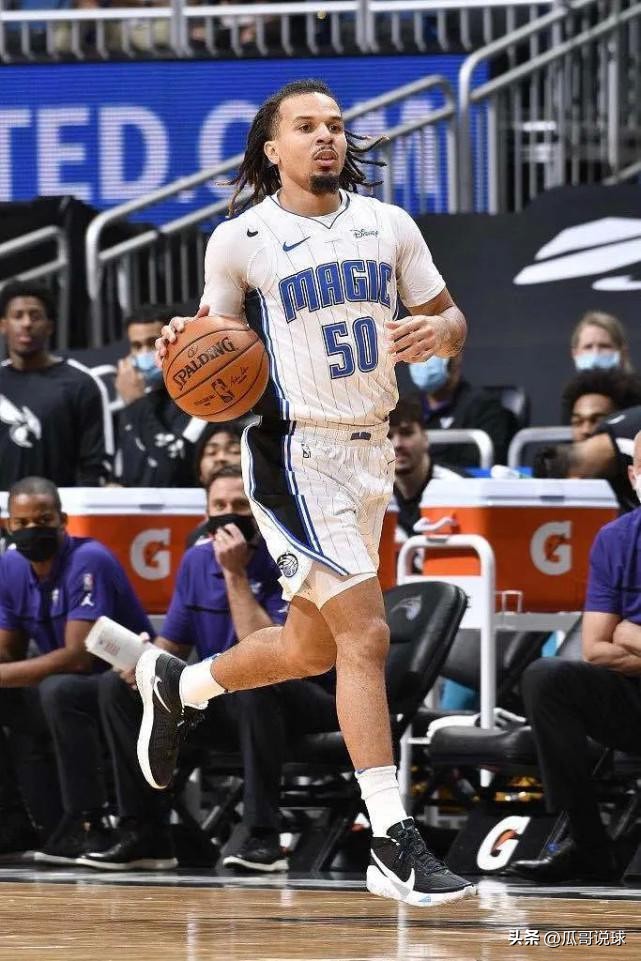 赛季报销8位球星薪资排行榜,新赛季三巨头薪水排名