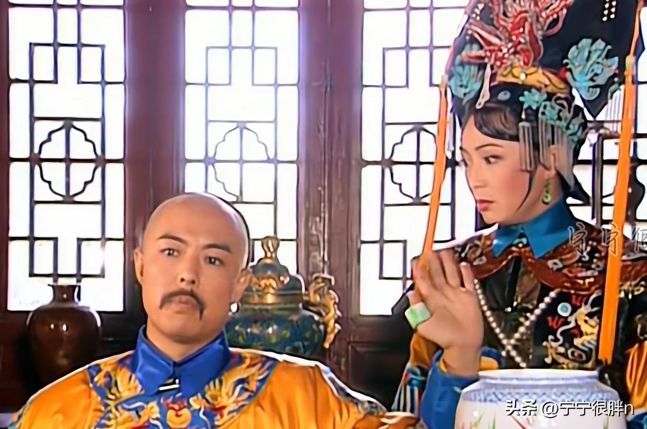 再看还珠格格颠覆三观,为什么还珠格格中小燕子惹人厌恶