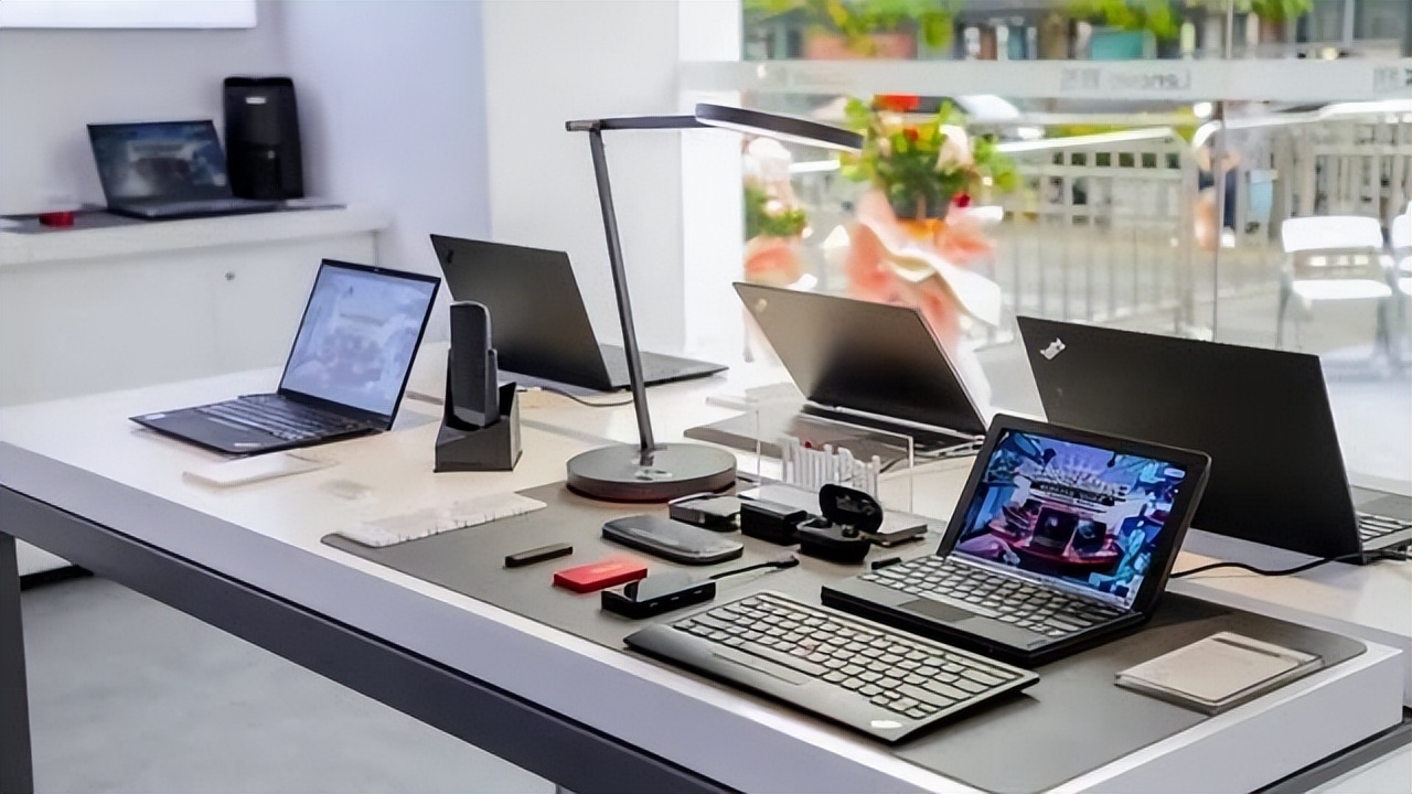 联想焕新季持续一个月满满特惠打造学习和办公“盛宴”