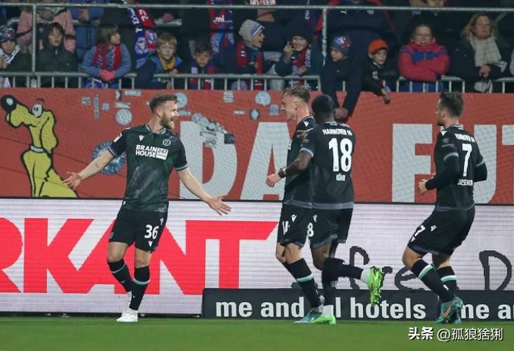 德乙帕德博恩比赛集锦,德乙帕德博恩vs柏林赫塔比赛集锦