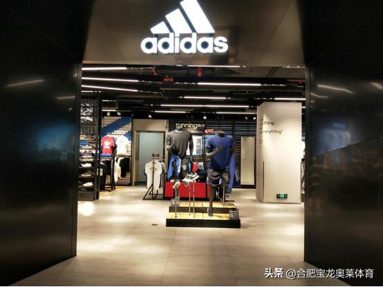 耐克阿迪达斯折扣店加盟：县城人口少可以经营品牌折扣店吗？