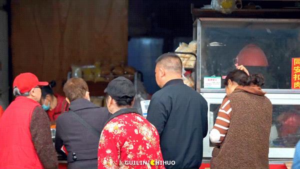 桂林最好吃的7家艾叶粑小店!1元起1个!每一口都是春天的味道!